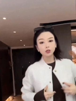 #海宁真皮皮衣女2025年短款修身洋气外套早秋新款显瘦潮流时尚宽松    皮衣外套  #时尚洋气#  早秋新款  #宽松显瘦#  甜美穿搭