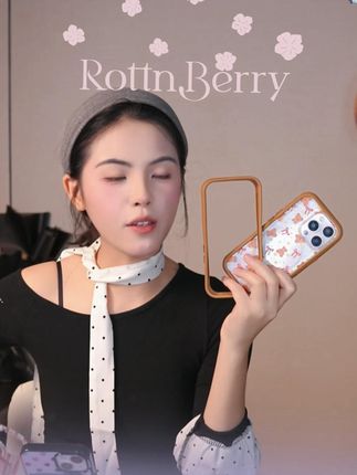 【第三期】RottnBerry 自在形变系列背板合集,解锁新 #自在形变 #创意背板 #视觉艺术 #设计灵感 #创意分享 【第三期】RottnBerry “自在形变” 系列背板合集全新上线!本系列以独特的形变设计为核心,通过流畅的线条与灵动的结构,打造出充满艺术感的视觉体验。无论是用于装饰还是创意展示,都能为你的空间增添无限可能。快来探索这些充满想象力的作品,激发你的创作灵感吧!