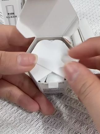 三角橡皮擦,不仅擦得干干净净,碎渣碎屑少,还可以擦字成线,特别好清理,关键便宜又好用#橡皮擦 #文具安利 #学习用品