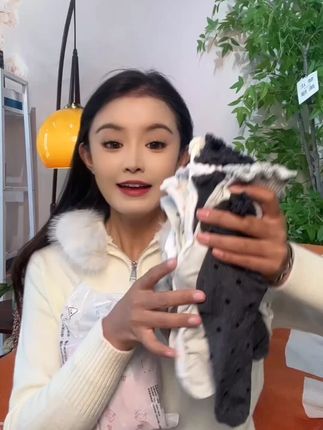 #藏族姑娘 #好物推荐 #波点袜