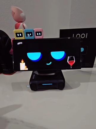 LOOI Robot 机器人支持DeepSeek大模型视觉识别无线充电#LOOI #looi机器人 #looi智能机器人 #AI机器人 #智能机器人