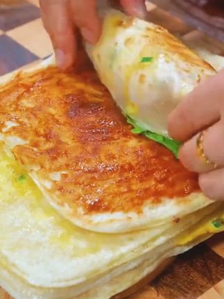 0 反式脂肪酸更健康,加赠品牌专用酱料!营养早餐速食之选,简单操作秒享美味#鸡蛋灌饼 #灌饼皮 #黄油鸡蛋灌饼皮 #早餐鸡蛋灌饼 #美味鸡蛋灌饼