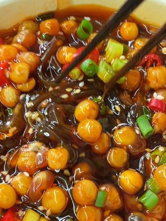 碳水脑袋尖叫!Q 弹配美味酸辣粉,酸辣开胃绝绝子! #两包粉丝酸辣粉 #酸辣粉 #美味酸辣粉美味 #嗦粉的快乐