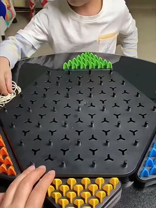 连锁棋三角棋对战旗儿童益智逻辑思维训练专注力几何玩具桌面游戏#儿童玩具 #连锁棋三角棋 #益智玩具 #逻辑思维训练 #桌面游戏