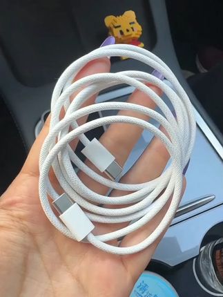 iPhone15车载投屏专用编织数据线