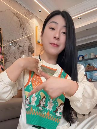 没想到这个价格,能买到这么高品质的小马甲,穿着真的巨柔软!巨舒服!#高品质童装#母婴好物#马甲#女童马甲 #秋季新款
