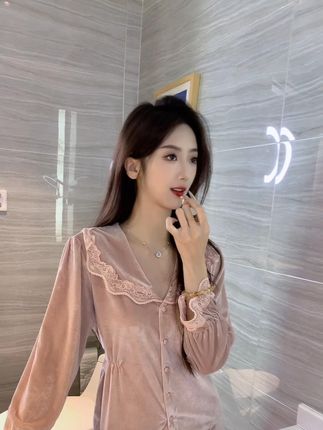 风雨之后,无所谓拥有!#金丝绒 #家居服