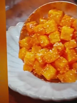 孩子放假在家,天气热吃饭也没胃口,我就隔三差五给他们做这个糖醋里脊,酸酸甜甜,开胃又好吃