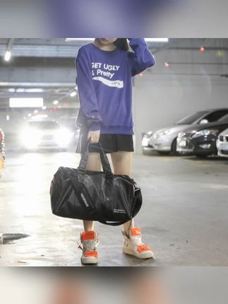 #郝邵文 推荐 独立鞋位短途旅行包健身包潮女瑜伽运动训练包男PU防水手提旅行袋 #手提旅行袋 #健身包 #训练包 #防水手提袋