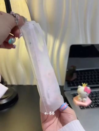 谁能拒绝这么可爱的粉色系波点kt酱~支架打开还能照镜子!好朋友 凭我们之间的关系给我安排一个不过分叭! #仙女必备 #少女心好物 #手机壳 #爱了爱了 #快分享给你的好友