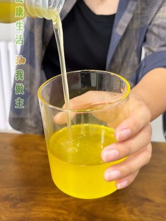 放心油才让身体更健康 家用榨油机让你吃上放心油#饮食健康 #食疗养生 #人间烟火气 #家用榨油机 #厨房好物 @DOU+小助手