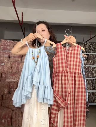 童装女童蓝色吊带上衣2025夏季新款儿童镂空提花韩系长裤两件套潮 #夏季新款 #每日童装穿搭分享#高品质童装#潮童必备#生女儿就是用来打扮的