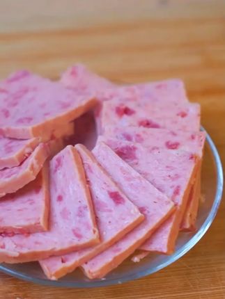 小猪呵呵火腿午餐肉罐头高蛋白猪肉90%螺蛳粉泡面三明治火锅#午餐肉 #罐头 #火腿午餐肉罐头 #追剧小零食 #吃货必备