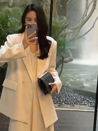 大码休闲西装春游套装女胖妹mm吊带裙西装外套高级感洋气两件套 #普通女孩必看的超详细穿搭# 早秋姐感穿搭气质顶满 #早秋姐感穿搭气质顶满# 初秋韩系穿搭已到位