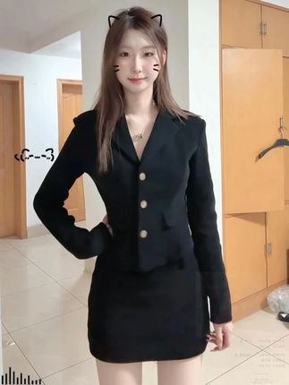 秋季高级感来啦,黑色小香风套装,瞬间优雅! #小香风穿搭 #气质女神 #氛围感穿搭 #精致优雅 #秋季穿搭