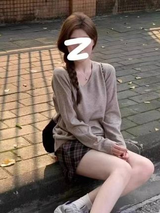 【松弛感纯欲】显瘦显白百搭V领套头长袖针织衫秋冬新款气质打底女#长袖T恤 #针织上衣 #松弛感穿搭 #百搭上衣