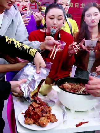 临沂地锅鸡临沂炒鸡腿1500克(鸡腿肉1000克+汤汁500克) 短标题: 宛姐视频热卖