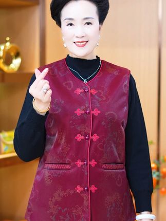 妈妈,你陪我长大,往后余生,让我来守护你 #妈妈装 #奶奶装 #中老年女装 #谁穿谁好看