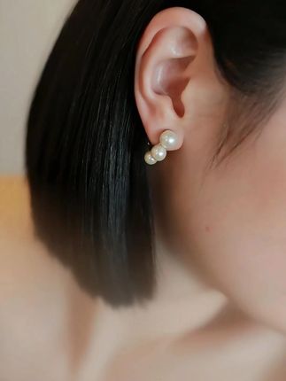 渐变珍珠耳夹|无耳洞也可以享受珍珠魅力,天然淡水珍珠渐变排列,光泽柔和,不失个性。#白岚 #白岚渐变珍珠耳夹 #白岚耳饰 #白岚饰品旗舰店 #时髦精城市漫游计划
