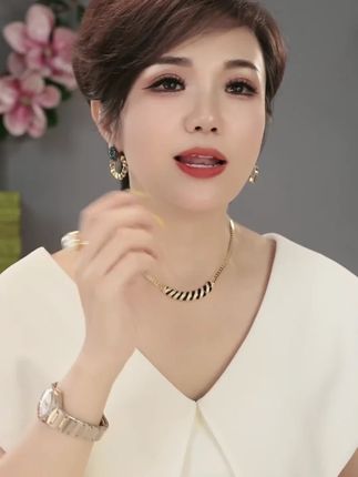 铜项链 重工高级感轻奢滴油蛇骨项链套装复古几何形耳饰品#热门 #热门音乐🔥 #热门短剧推荐