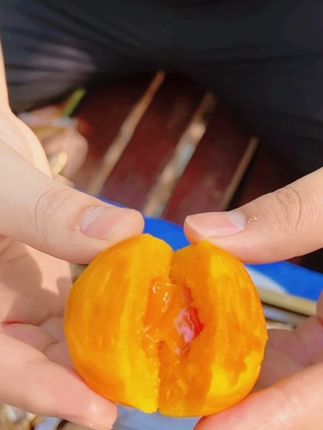 终于找到这款送人送礼都非常合适的月饼礼盒,真的又精致又划算!#中秋节 #中秋月饼礼盒 #全国地域特色月饼图鉴 #月饼赛道也开始卷颜值了 #中秋礼盒