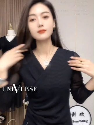 2025年秋季爆款v领修身长袖网纱T恤套头内搭显瘦交叉打底上衣女潮 #打底衫 #显瘦穿搭 #内搭外穿都好看 #洋气小衫 #长袖t恤