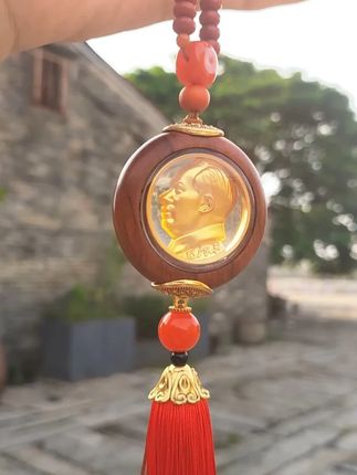 #挂件 #挂件挂饰 #一代人的回忆 #伟人 #致敬 伟人花梨木双面车载创意饰品挂饰挂件吊坠