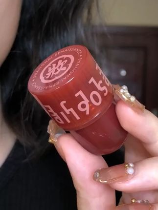 这两支真的是嫩到没边了....#和妆唇冻 #口红试色 #唇唇欲动 #显白