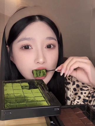 #生巧# 巧克力控 #甜品治愈一切# 好吃到停不下来 #纯可可脂巧克力