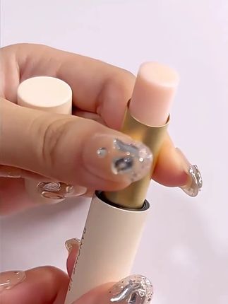 【舞动奇迹】变色唇膏滋润补水提气色防水不沾杯持久口红显白女【舞动奇迹】变色唇膏滋润补水提气色防水不沾杯持久口红显白女