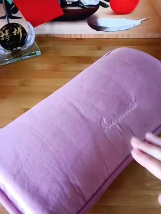 乖乖兔大号保暖热水袋防爆充电加厚暖水袋热敷暖宝暖脚毛绒暖手宝#乖乖兔热水袋 #防爆热水袋 #加厚暖水袋 #毛绒暖手宝 #保暖热敷