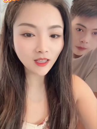 玉尚锦 非金属仿水晶手镯 猫眼石手镯高冰高透氛围感气质送礼手 玉尚锦 非金属仿水晶手镯 猫眼石手镯高冰高透氛围感气质送礼手镯#饰品搭配 #小仙女必备 #七夕礼物 @DOU+小助手 @DOU+上热门