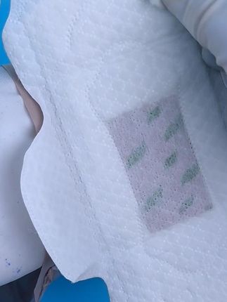 夜用艾草巾!不用洗床单了 加长护翼锁得牢,翻身不侧漏,艾草清香还能助眠~#卫生巾推荐 #卫生巾 #艾草卫生巾 #经期必备 #女生必备
