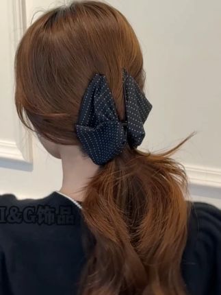 扁头福音!夏天最爱的抓夹就是它了 戴上特别显贵气哦~ #抓夹 #发饰头饰 #发型教程 #精致女人必备 #手残党也能学会的发型