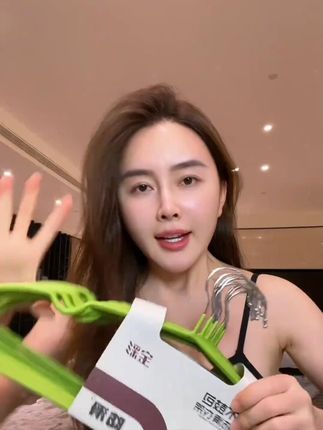 磨砂质感加粗衣架,是真的粗啊!晾衣服承重力嘎嘎的好!趁活动买点挂冬天的厚衣服重衣服!#衣架 #成人衣架 #晾衣架 #源头实力厂家 #好物推荐分享 C