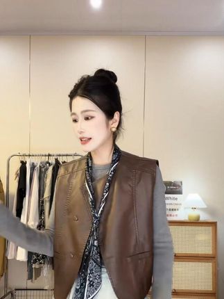 欧货复古PU皮马甲女外穿春季新款安可拉红无袖坎肩皮马 #穿出高级感 #每日穿搭 #今天穿什么 #轻奢女装 #时髦精