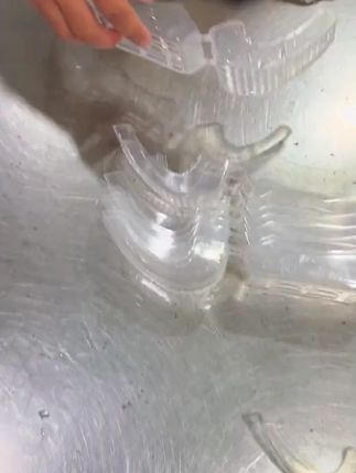 大闸蟹速装器河蟹速装盒包装盒装蟹塑料盒绑蟹材料绑蟹大闸蟹 #大闸蟹速装器  #河蟹速装盒  #螃蟹包装盒  #绑蟹盒  #装蟹塑料盒