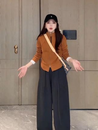 穿得好看从来不是为了给别人看,不取悦别人,只为自己喜欢。#秋天穿出红人琥珀流光风高级感 #早秋冷冽又随性的气质穿搭 #早秋贵气感穿搭