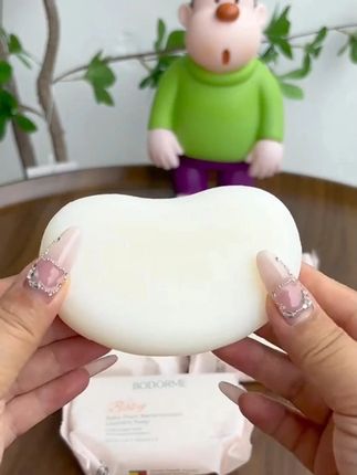 宝宝每天换洗的脏衣服都特别多,洗不干净还易发黄,这款#贝德美洗衣皂 就很好用,衣服上的奶渍、果渍、粑粑渍都能轻松洗干净,大人小孩的衣服都可以用,真是太方便了#婴儿洗衣皂 #母婴好物 #Z