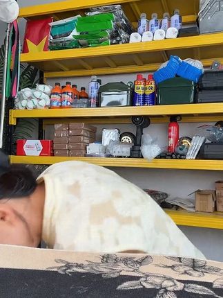 家里面房顶漏水,水管漏水,有裂缝的都可以用它去粘#丁基防水胶带 #屋顶漏水维修