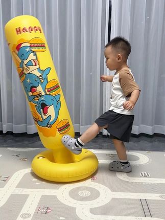 超适合给孩子在家运动的拳击不倒翁,既能锻炼孩子四肢协调能力,还能消耗精力,运动量轻松达标,吃饭睡觉都嘎嘎香!😆#儿童玩具 #在家运动一下 #充气拳击柱 #精力旺盛的宝宝 #宝宝玩具