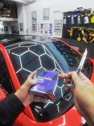 科普下雨刮跳动问题(论2B铅笔的作用)最近有兄弟说玻璃镀膜后雨刮器跳动,这个问题是在你施工玻璃镀膜时把雨刮胶条上的石墨成份擦拭清洗掉了,没有石墨润滑作用雨刮自然就跳动了. 明白了吗,兄弟们.#玻璃镀膜 #玻璃镀膜剂 #汽车玻璃镀膜 #玻璃镀膜套装 #镀膜