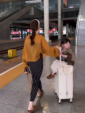 2025超火两件套夏装薄款透气防晒长袖衬衫直筒波点直筒半身裙 #微胖穿搭  #不撞衫