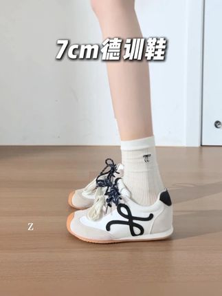鞋子穿对就能有效拉腿! #爆款美鞋 #显高显瘦显腿长#好鞋推荐#苏茵茵女鞋#软底软面穿上超舒服