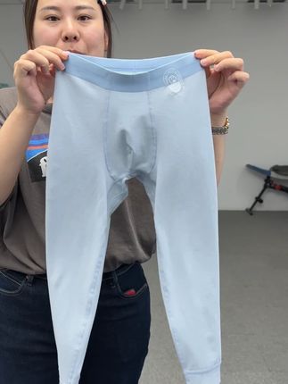 免穿内裤的儿童薄款小秋裤! 全母婴a类级别的莫代尔秋裤,升级的无痕小裤腰,内裤同款小底裆,穿在身上不潮湿不闷热,不卡裆不掉裆。#儿童秋裤 #儿童打底裤 #儿童保暖裤 #保暖裤 #秋裤