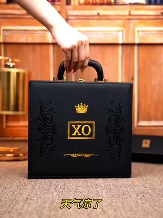 AG品牌男士中筒棉袜,保暖舒适不臭脚,好穿又好搭#面料柔软舒适 #好穿又好搭 #男士必备 #贴身衣物