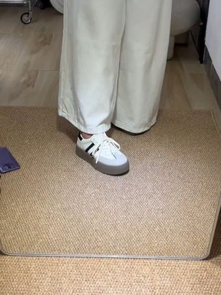 厚底真皮德训鞋女2025年春秋新款休闲小白鞋软底防滑时尚复古板鞋#女士小白鞋 #厚底德训鞋 #真皮鞋子 #时尚复古鞋 #软底防滑鞋