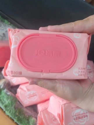 这个婴幼儿湿巾,摸着良心说是真心好用,不含添加剂,大人小孩都能用#婴儿手口湿巾 #湿纸巾 #婴儿湿巾 #母婴好物 #宝宝湿巾