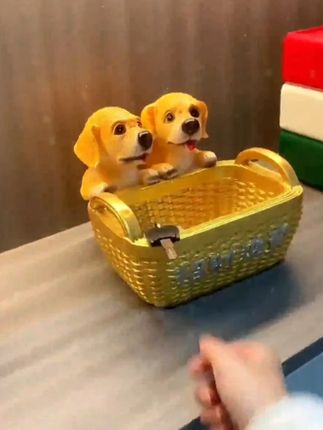 #创意摆件  可爱又实用的狗狗钥匙收纳摆件来喽!摆在玄关鞋柜既好看又可以收纳钥匙,摆台客厅收纳遥控器小物品。#美观实用  #狗狗钥匙收纳摆件  #提升幸福感好物   #客厅装饰摆件