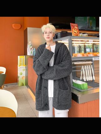 慵懒风连帽开衫毛衣针织衫外套男春秋日系oversize松弛感宽松线衣#男士毛衣 #日系风格 #春秋穿搭 #慵懒风 #连帽开衫